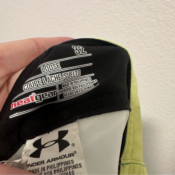 Under Armour Surf Board Shorts Loose Fit 11" Zip Pocket Green Yellow Size 32 - Picture 8 of 9